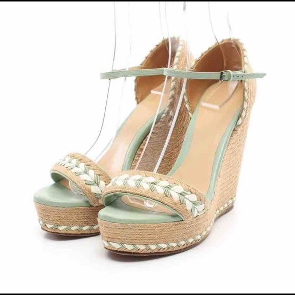 Gucci Shoes - Gucci espadrilles super cute!